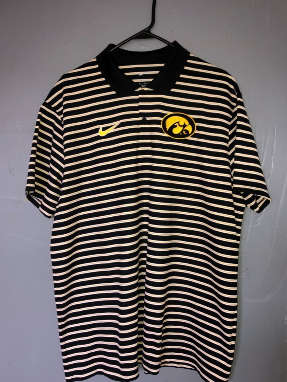 Nike Iowa Hawkeyes Dri-FIT Polo Shirt Mens XL Black Stripe Golf Performance